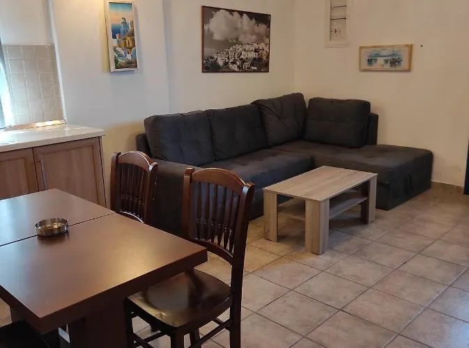 Astradeni Luxury Apartments Vootis