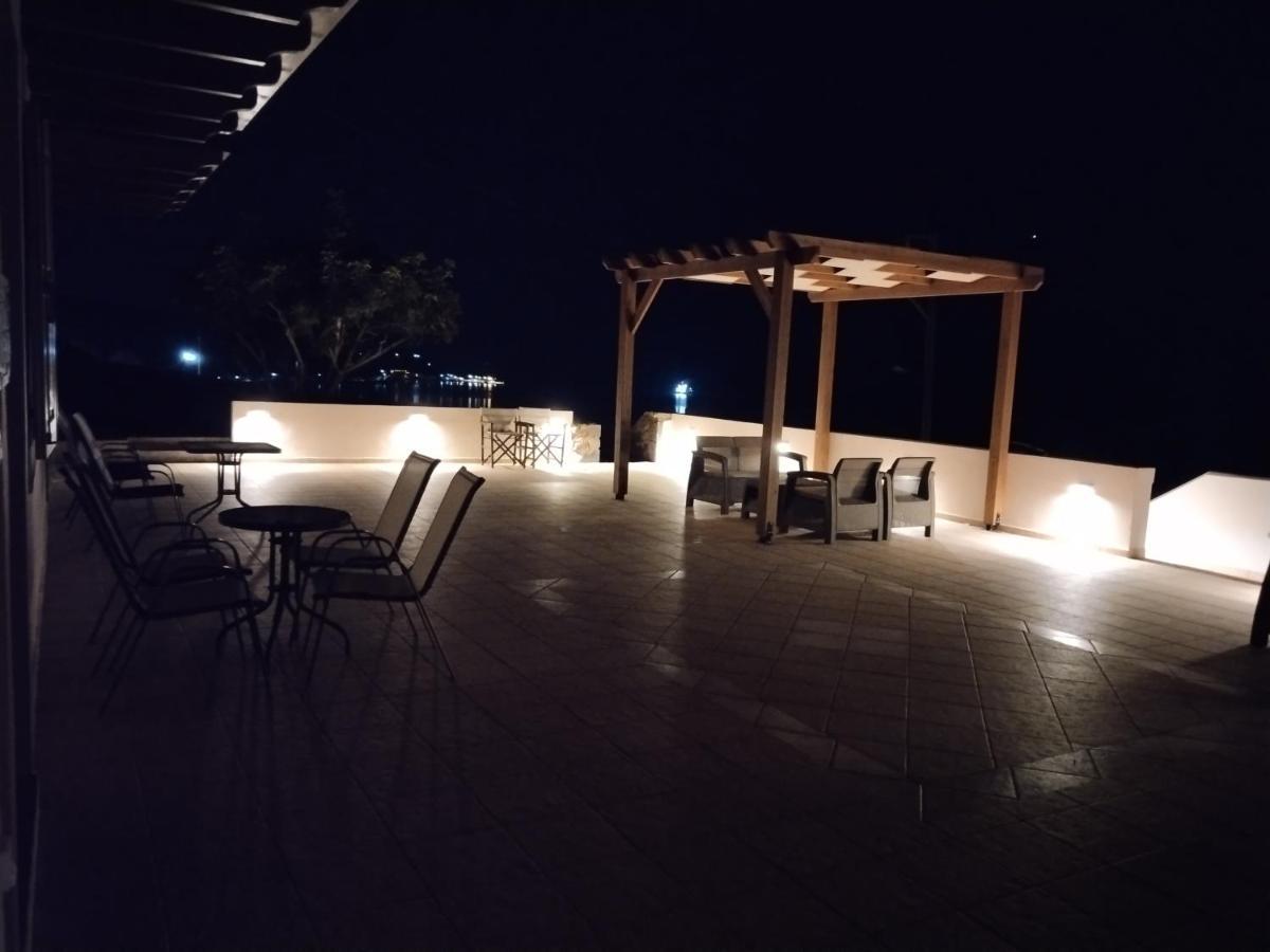 Astradeni Luxury Vootis
